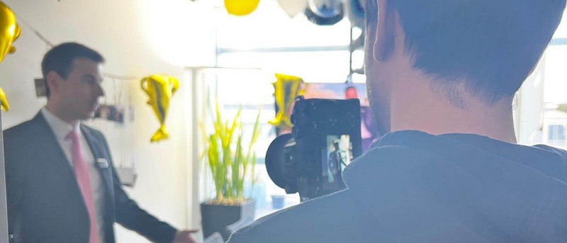 Franchisepartner während Interview